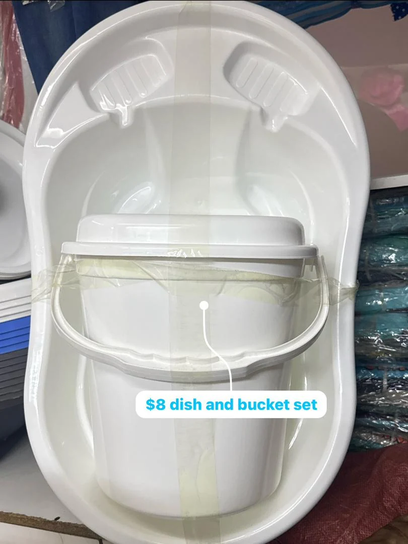 Dish and bucket set